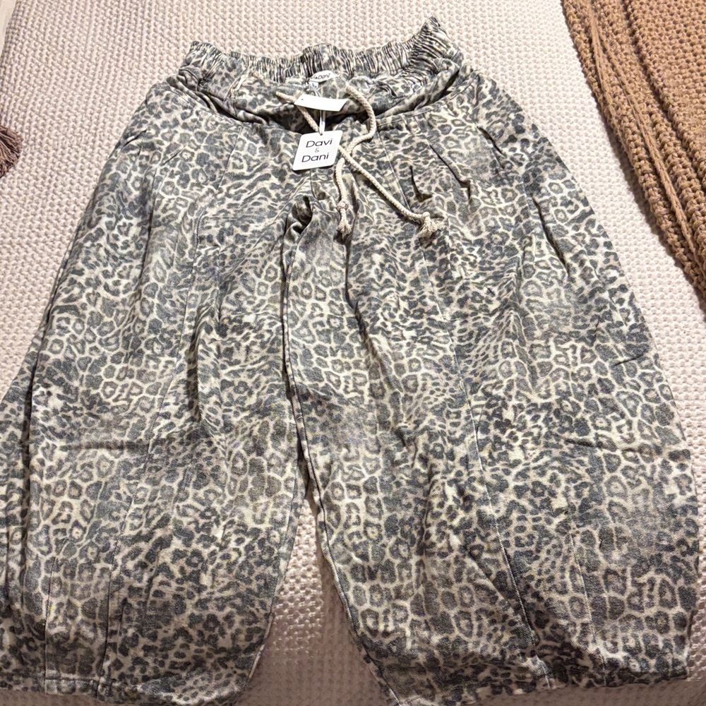 DAVI & DANI Taupe and Charcoal Leopard Joggers